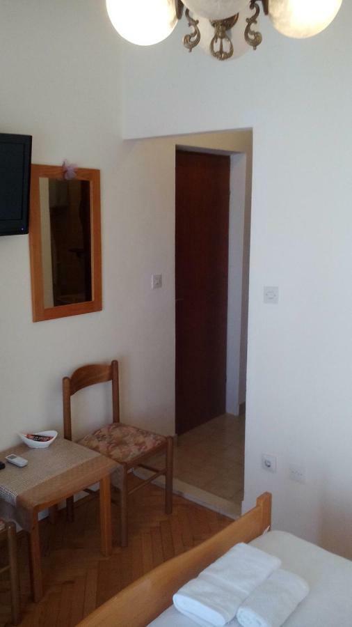 Studio With Balcony Jelsa  Exterior foto